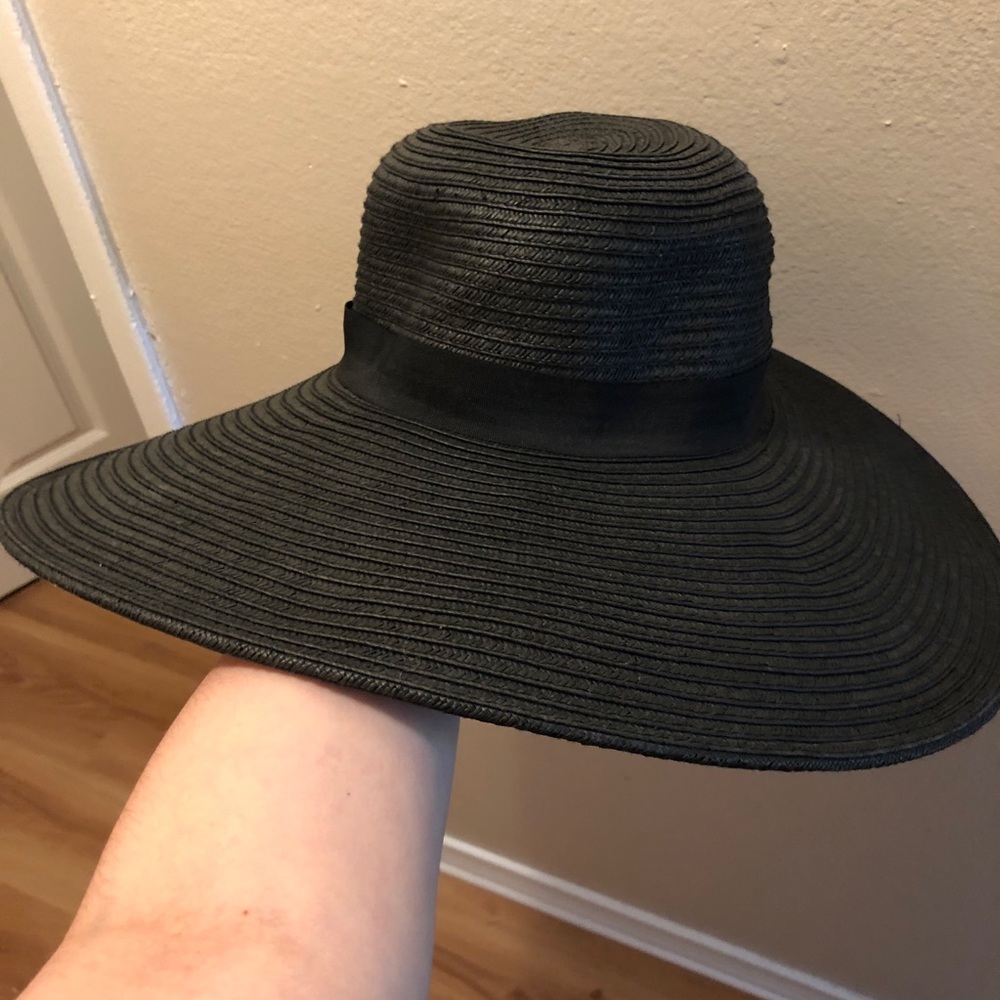 Straw hat